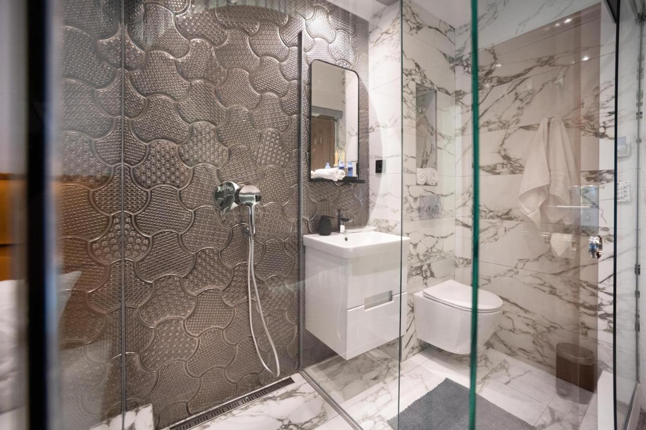 Natali Luxury Suites- Mini Rooms Belgrad Exteriör bild