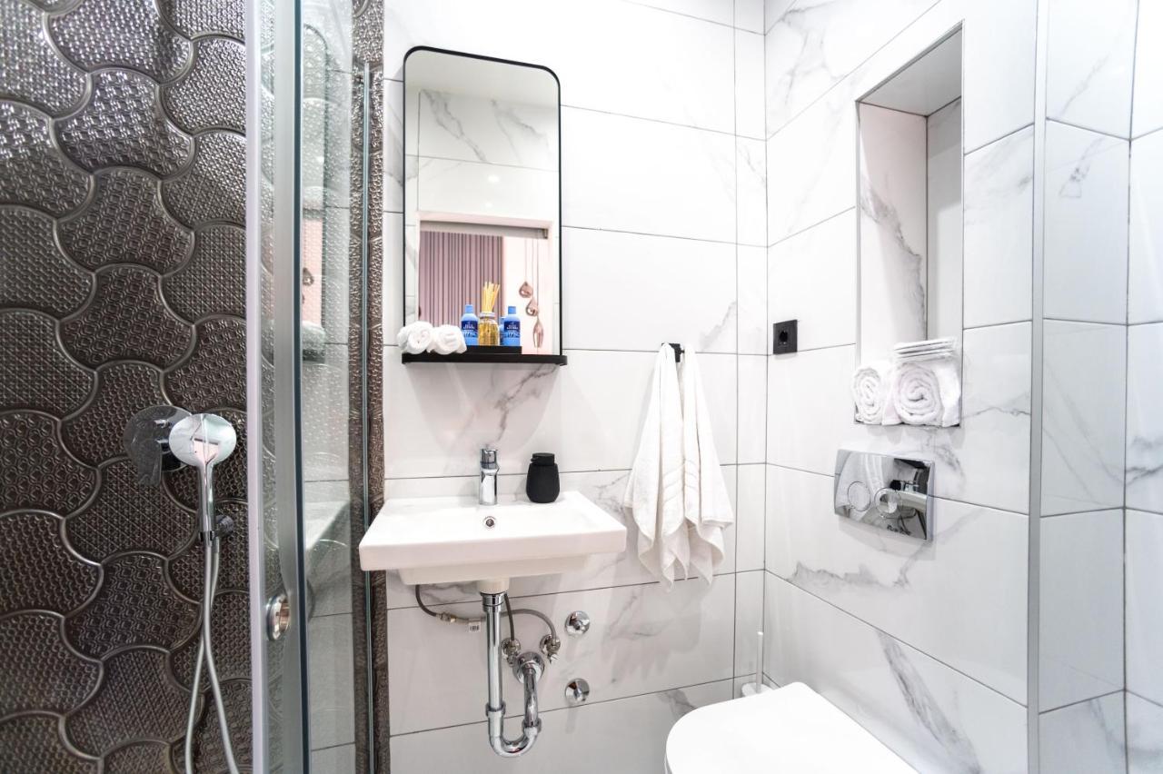 Natali Luxury Suites- Mini Rooms Belgrad Exteriör bild