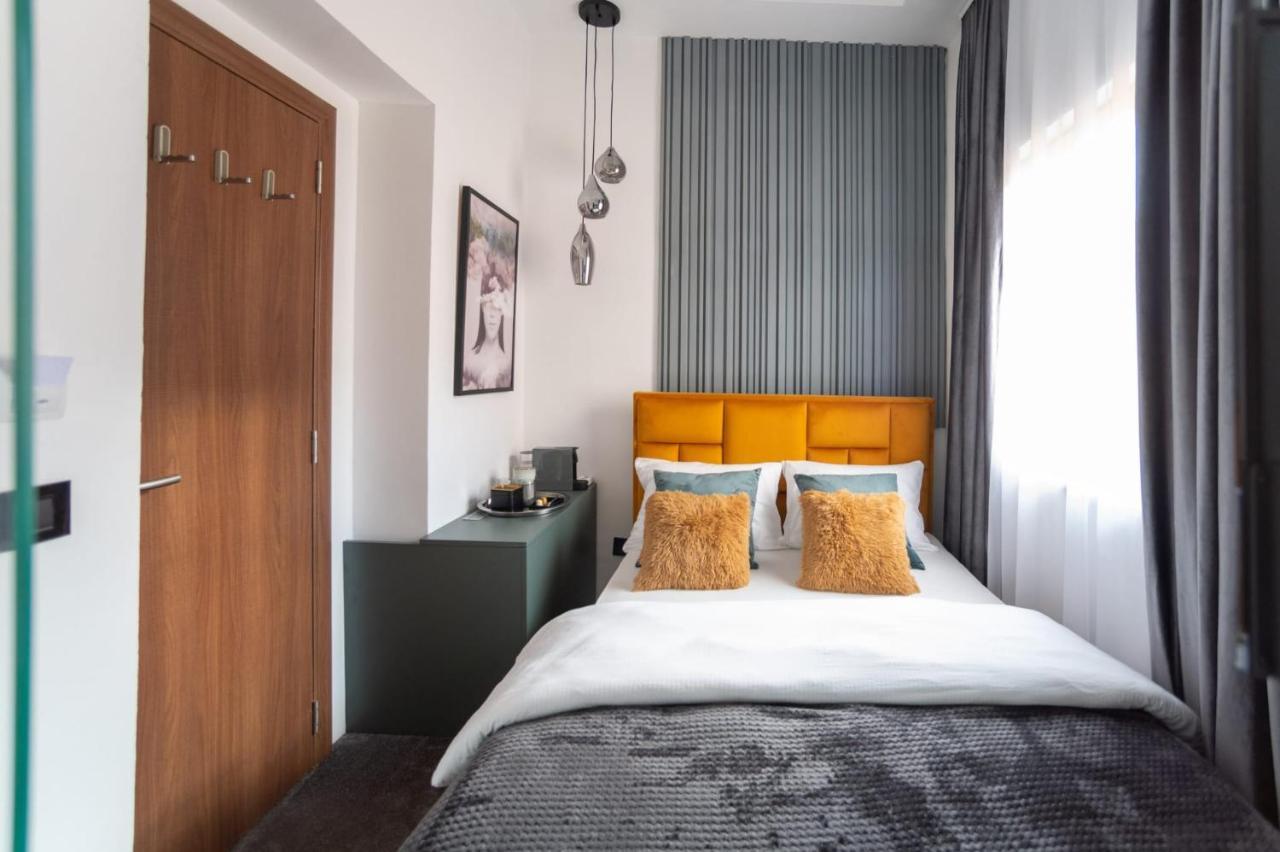 Natali Luxury Suites- Mini Rooms Belgrad Exteriör bild
