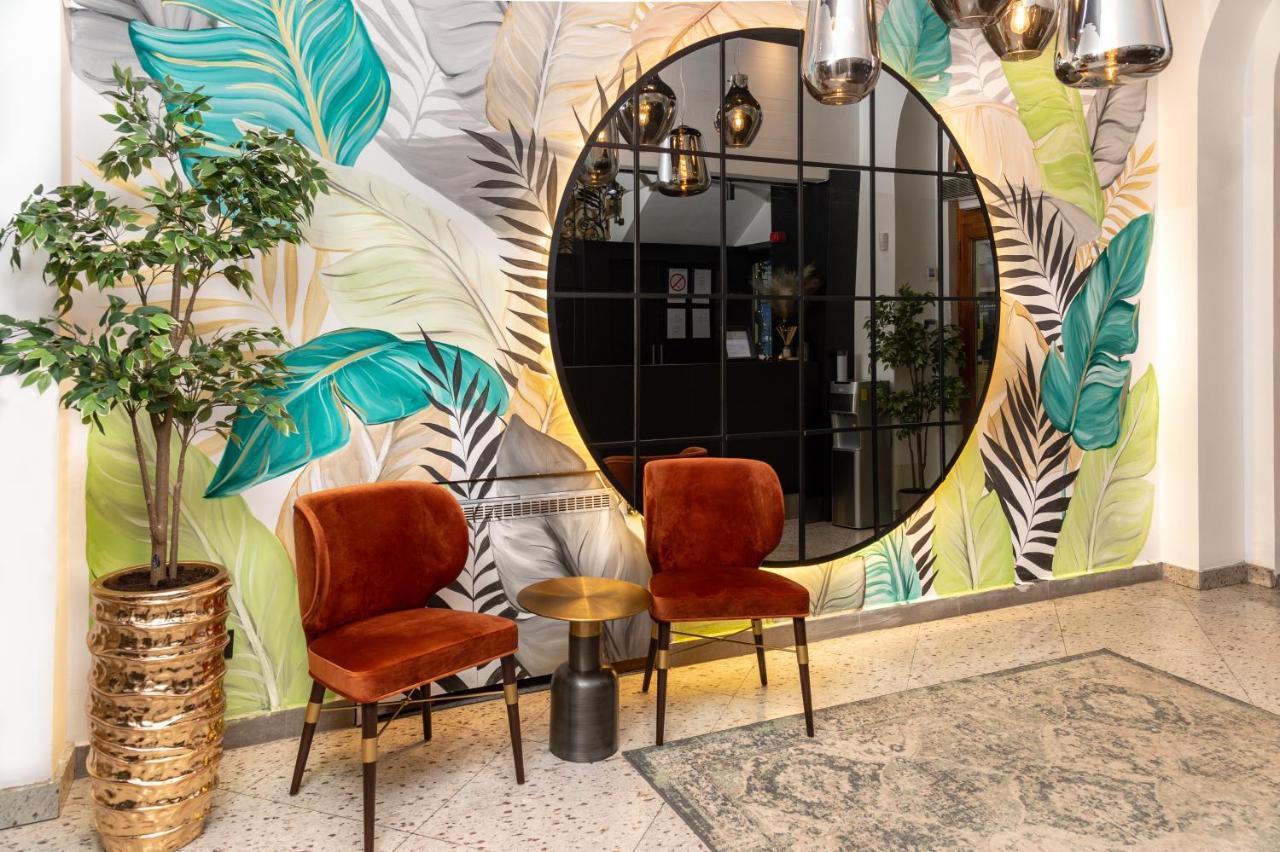 Natali Luxury Suites- Mini Rooms Belgrad Exteriör bild