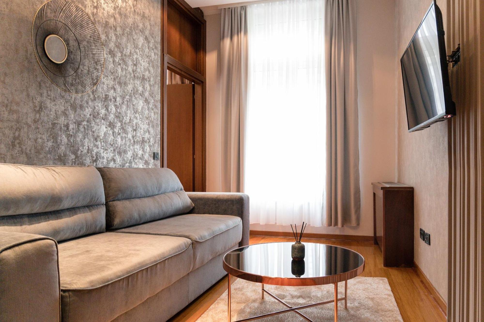 Natali Luxury Suites- Mini Rooms Belgrad Exteriör bild