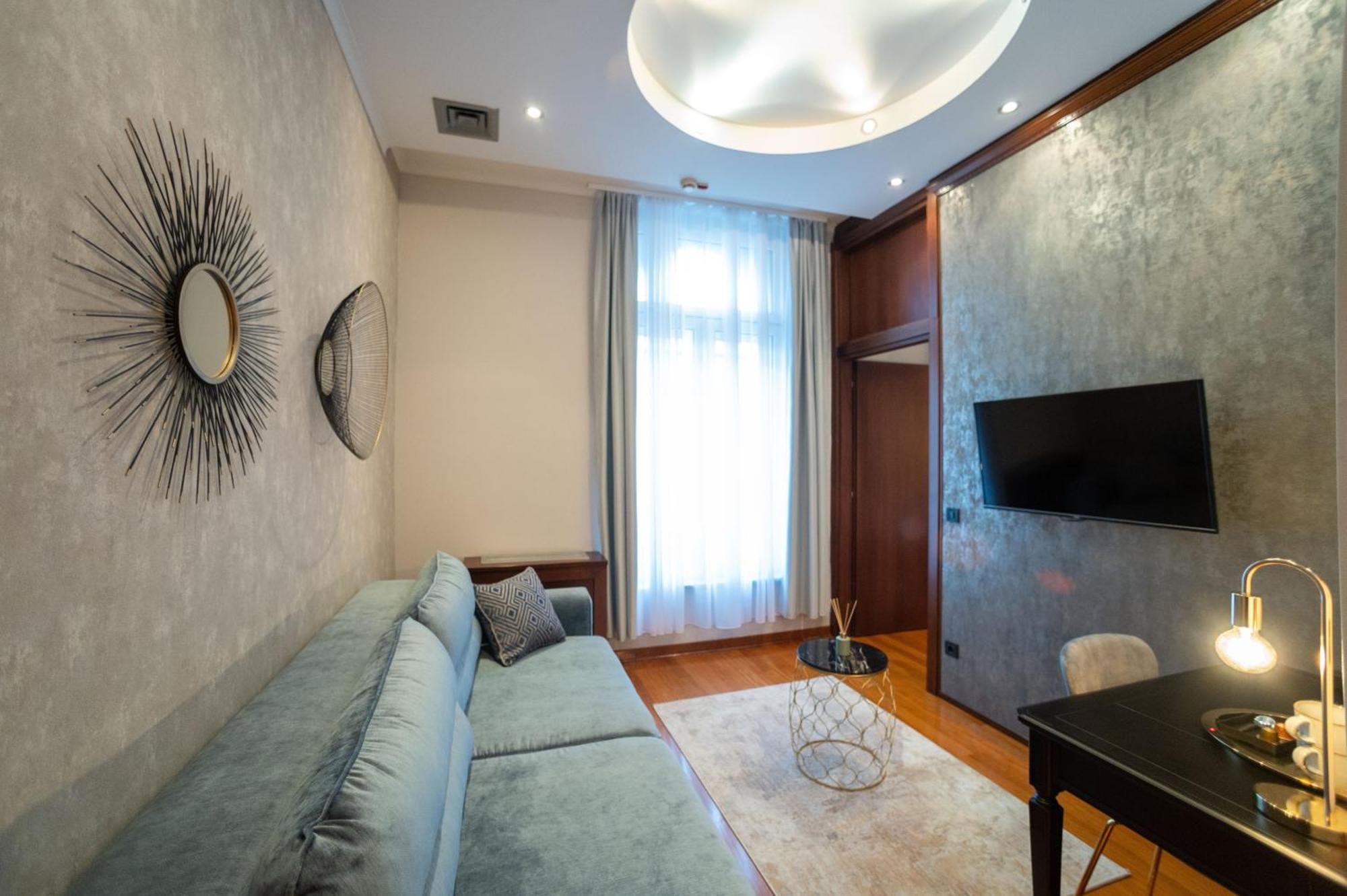 Natali Luxury Suites- Mini Rooms Belgrad Exteriör bild
